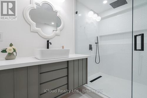 5389 Kindos Street, Burlington, ON - Indoor Photo Showing Bathroom