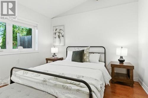 230 South Service Road, Mississauga, ON - Indoor Photo Showing Bedroom
