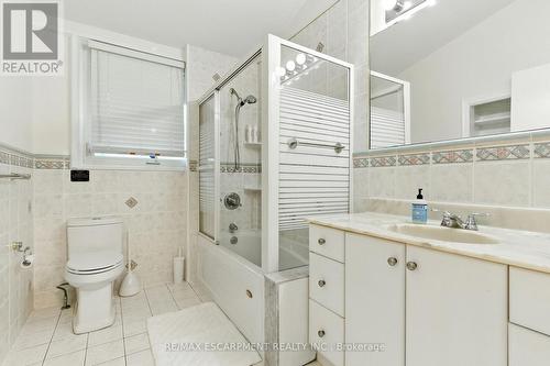 230 South Service Road, Mississauga, ON - Indoor Photo Showing Bathroom