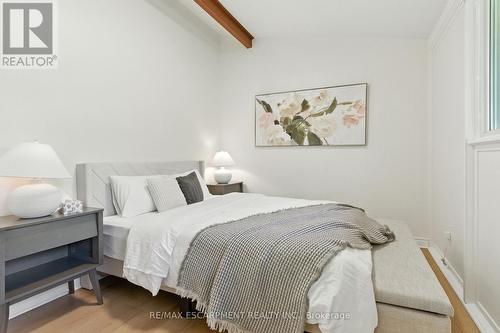 230 South Service Road, Mississauga, ON - Indoor Photo Showing Bedroom