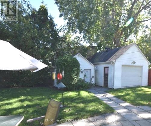 2924 Ahearn Avenue S, Ottawa, ON - Outdoor