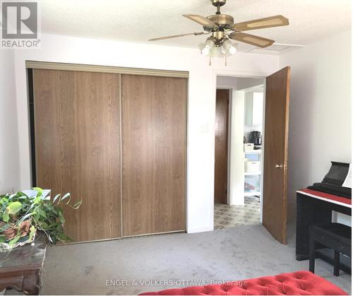 2924 Ahearn Avenue S, Ottawa, ON - Indoor