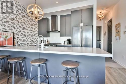 3527 Riva Avenue, Innisfil, ON - Indoor Photo Showing Kitchen With Upgraded Kitchen