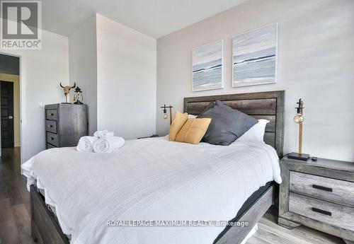 3527 Riva Avenue, Innisfil, ON - Indoor Photo Showing Bedroom