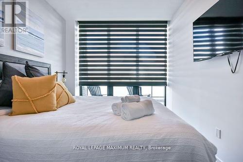 3527 Riva Avenue, Innisfil, ON - Indoor Photo Showing Bedroom