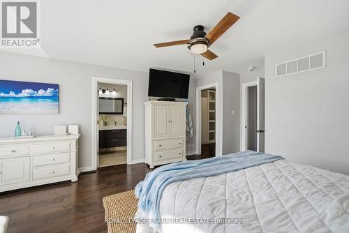 62 Helen Street, Kawartha Lakes (Bobcaygeon), ON - Indoor Photo Showing Bedroom
