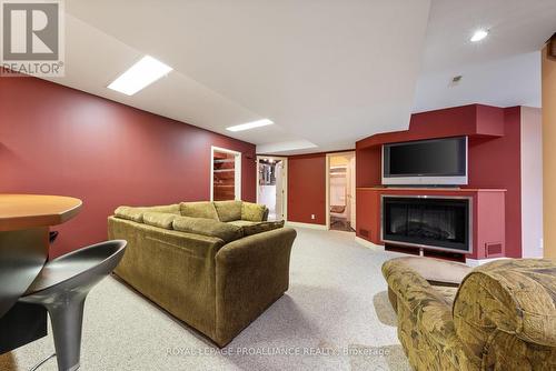 71 Oak Ridge Boulevard, Belleville (Belleville Ward), ON - Indoor With Fireplace