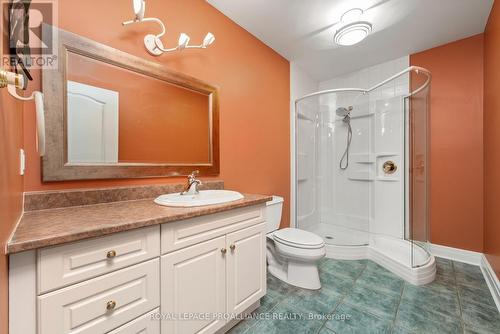 71 Oak Ridge Boulevard, Belleville (Belleville Ward), ON - Indoor Photo Showing Bathroom