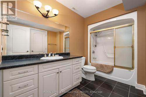 71 Oak Ridge Boulevard, Belleville (Belleville Ward), ON - Indoor Photo Showing Bathroom
