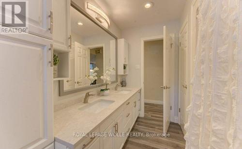 67 Inwood Crescent, Kitchener, ON - Indoor Photo Showing Bathroom