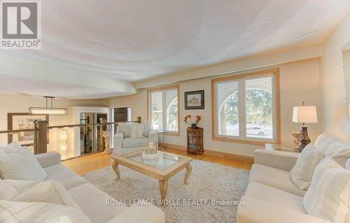 67 Inwood Crescent, Kitchener, ON - Indoor Photo Showing Living Room