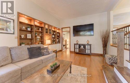 67 Inwood Crescent, Kitchener, ON - Indoor Photo Showing Living Room