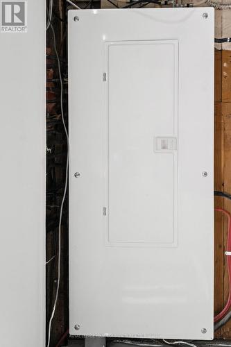 8 Merchison Avenue, Hamilton, ON - Indoor