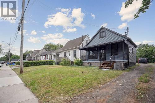 8 Merchison Avenue, Hamilton, ON - Outdoor With Deck Patio Veranda With Facade