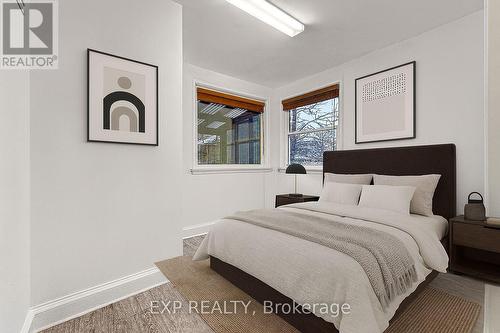 1331 St. James Avenue, Mississauga, ON - Indoor Photo Showing Bedroom