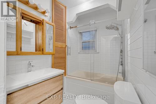 1331 St. James Avenue, Mississauga, ON - Indoor Photo Showing Bathroom