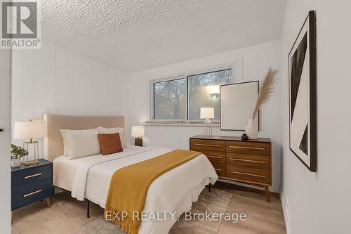 1331 St. James Avenue, Mississauga, ON - Indoor Photo Showing Bedroom