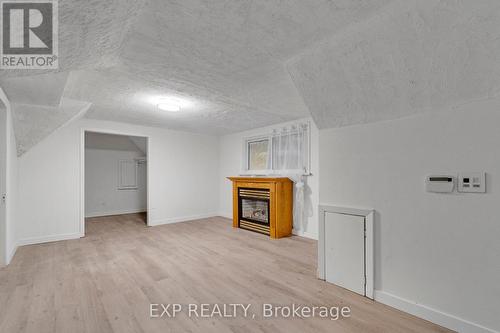 1331 St. James Avenue, Mississauga, ON - Indoor