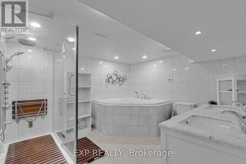 1331 St. James Avenue, Mississauga, ON - Indoor Photo Showing Bathroom