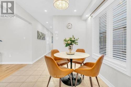 4693 Thomas Alton Boulevard, Burlington, ON - Indoor Photo Showing Dining Room