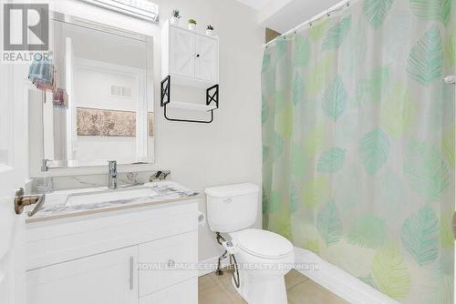 4693 Thomas Alton Boulevard, Burlington, ON - Indoor Photo Showing Bathroom