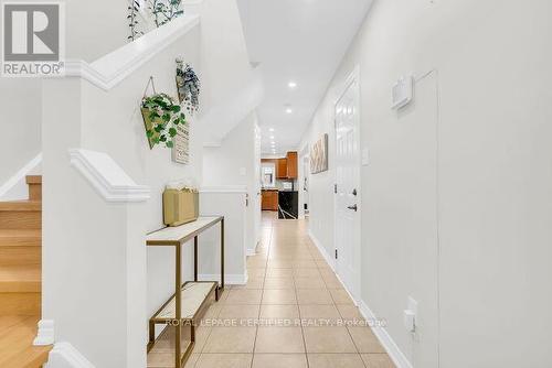 4693 Thomas Alton Boulevard, Burlington, ON - Indoor Photo Showing Other Room