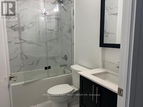 1101 - 95 Oneida Crescent, Richmond Hill, ON - Indoor Photo Showing Bathroom