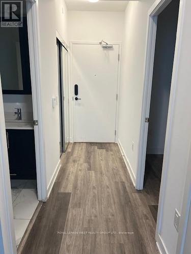 1101 - 95 Oneida Crescent, Richmond Hill, ON - Indoor Photo Showing Other Room