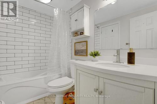 34 Stokes Crescent, Ottawa, ON - Indoor Photo Showing Bathroom