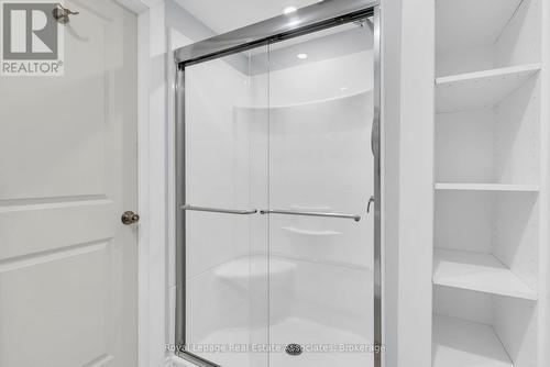 12 Carnaby Crescent, Kitchener, ON - Indoor Photo Showing Bathroom