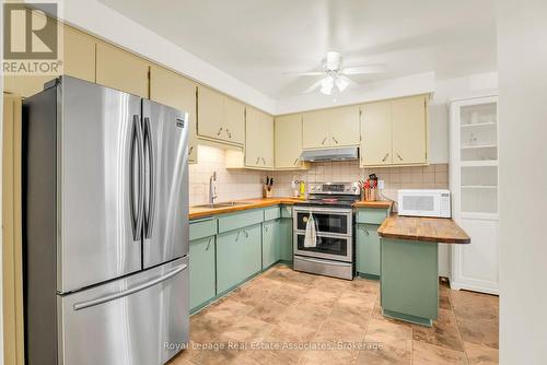 12 Carnaby Crescent, Kitchener, ON - Indoor Photo Showing Kitchen With Double Sink