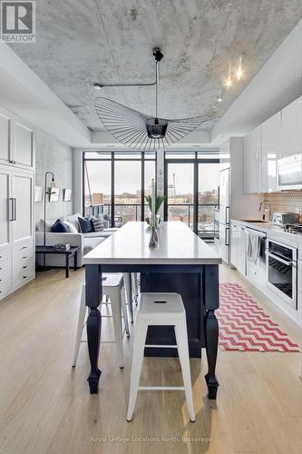 619 - 608 Richmond Street W, Toronto (Waterfront Communities), ON - Indoor Photo Showing Kitchen