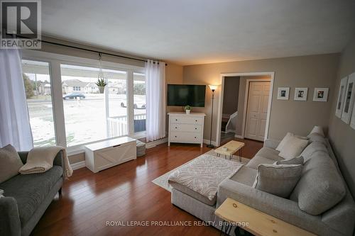 6020 County Road 29 Highway, Elizabethtown-Kitley, ON - Indoor Photo Showing Living Room