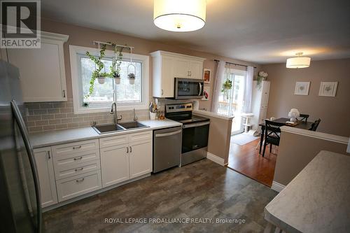 6020 County Road 29 Highway, Elizabethtown-Kitley, ON - Indoor Photo Showing Kitchen With Double Sink