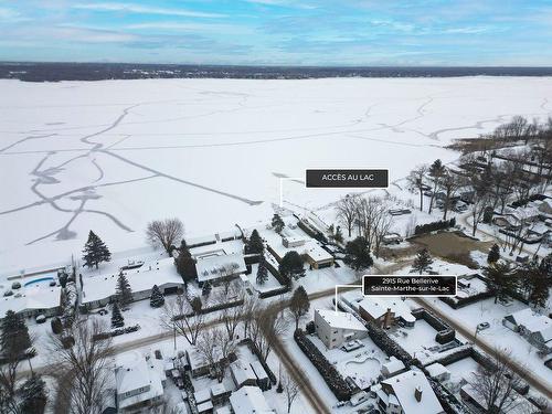 Access to a body of water - 2915 Rue Bellerive, Sainte-Marthe-Sur-Le-Lac, QC - Outdoor With View