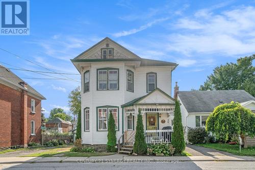 30 KENSINGTON AVENUE  Smiths Falls, ON K7A 2K5