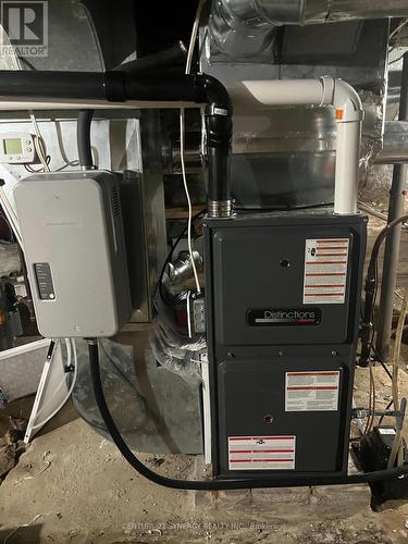 30 Kensington Avenue, Smiths Falls, ON - Indoor