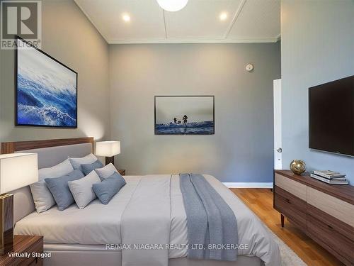 1561 North Shore Drive E, Haldimand, ON - Indoor Photo Showing Bedroom