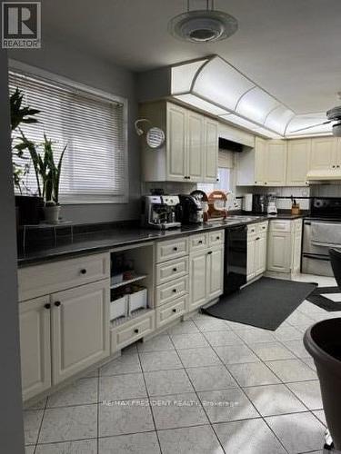23 Davelayne Road, Toronto, ON - Indoor Photo Showing Kitchen