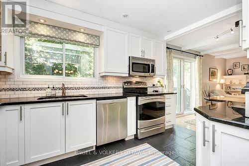 1885 Louisiana Avenue, Ottawa, ON - Indoor Photo Showing Kitchen With Stainless Steel Kitchen