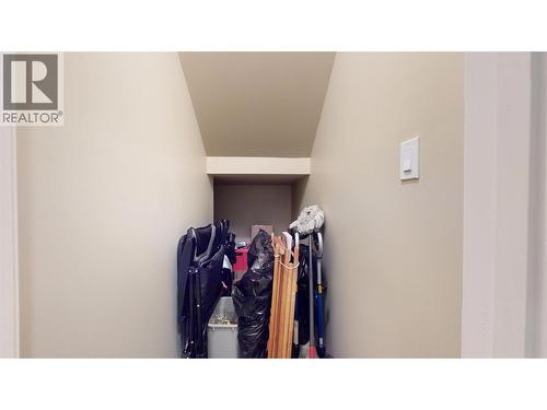 223 Boulder Creek, Cranbrook, BC - Indoor