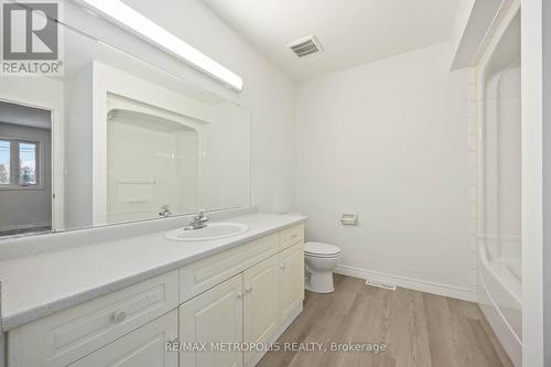 260-266 London Road, Sarnia, ON - Indoor Photo Showing Bathroom