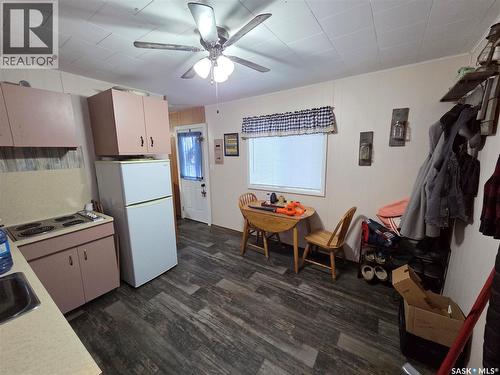 697 8Th Street, White Bear Ir 70, SK - Indoor Photo Showing Kitchen
