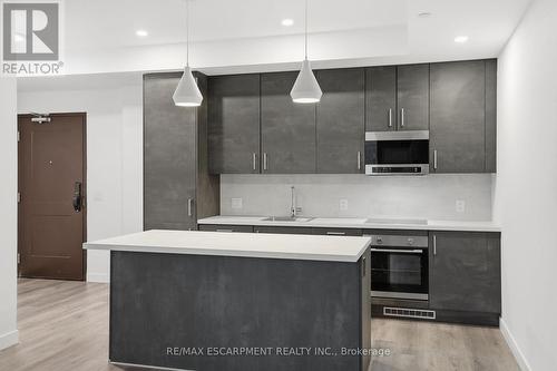 311 - 7549A Kalar Road, Niagara Falls, ON - Indoor Photo Showing Kitchen With Upgraded Kitchen