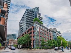 502 - 15 BRUYERES MEWS  Toronto, ON M5V 0A7