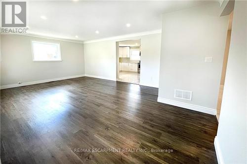 557 Lake Street, St. Catharines, ON - Indoor