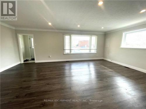 557 Lake Street, St. Catharines, ON - Indoor Photo Showing Other Room