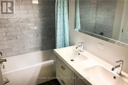 557 Lake Street, St. Catharines, ON - Indoor Photo Showing Bathroom