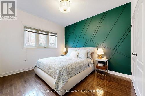 490 Kwapis Boulevard, Newmarket, ON - Indoor Photo Showing Bedroom