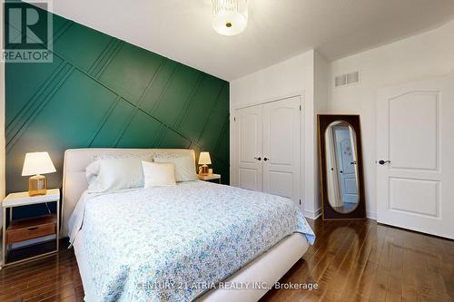 490 Kwapis Boulevard, Newmarket, ON - Indoor Photo Showing Bedroom